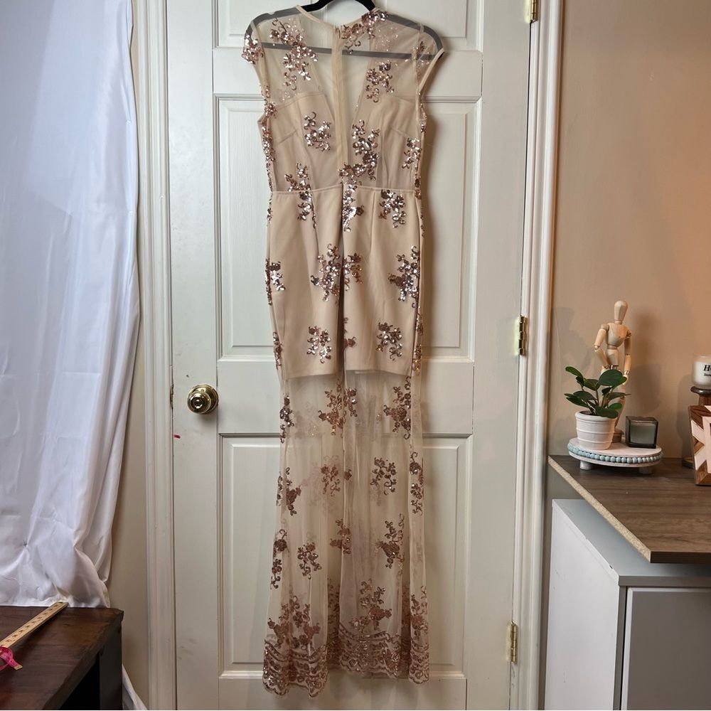 Showpo Passion Fusion NWT Nude Sequin V Neck Evening Gown Womens Size 4 - Picture 2 of 12
